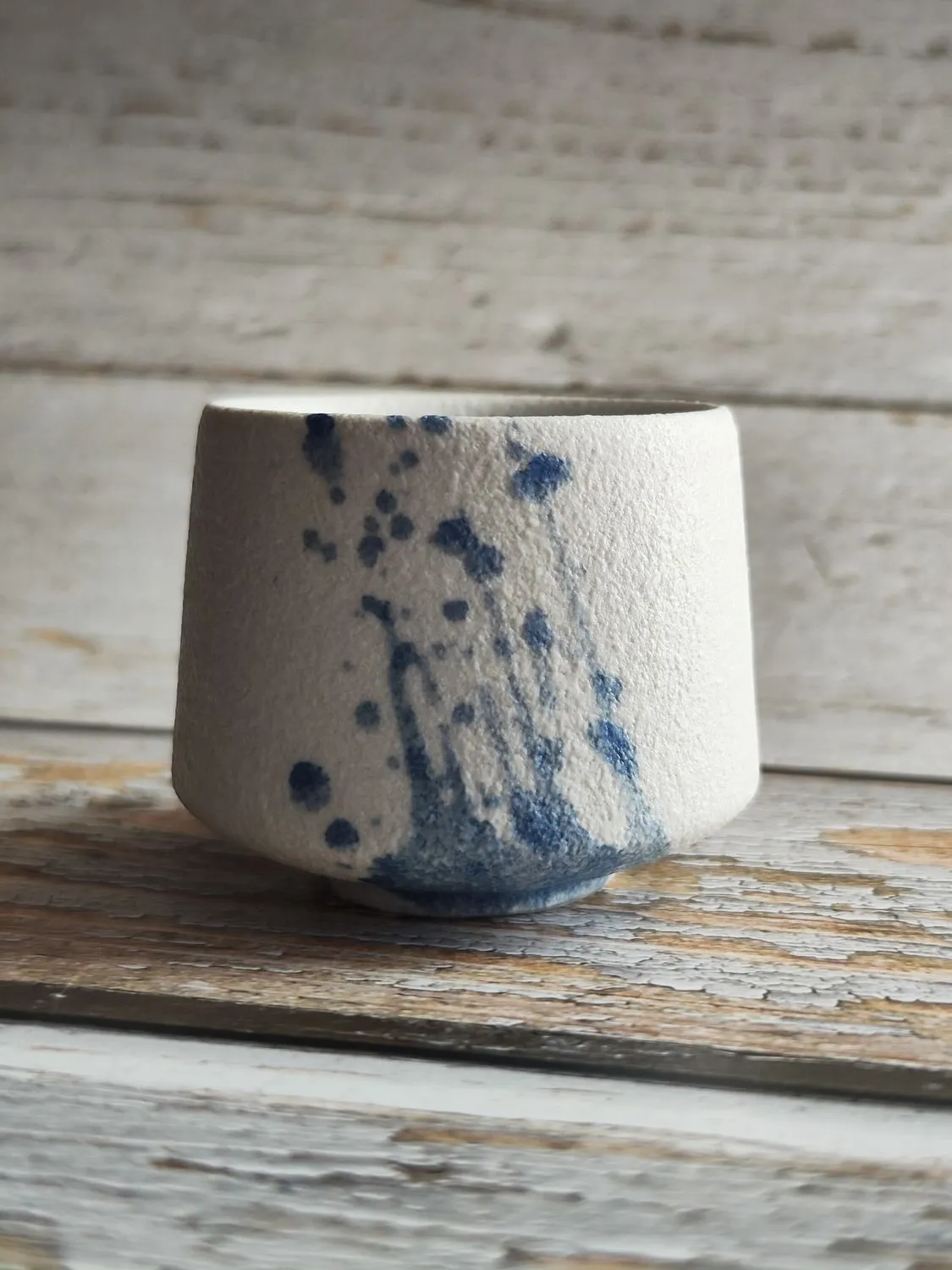 Creative Ceramic Cup 200ml – White with Blue Splash